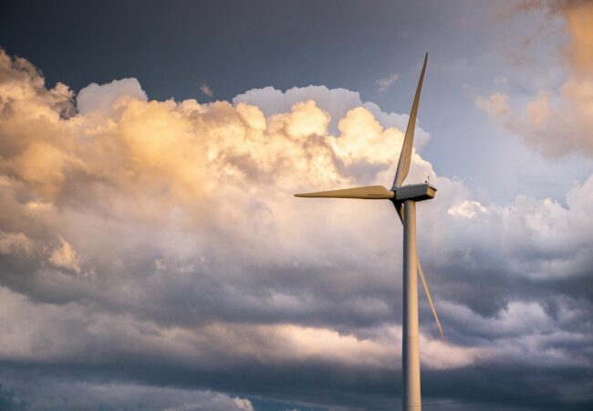 An image of a wind turbine