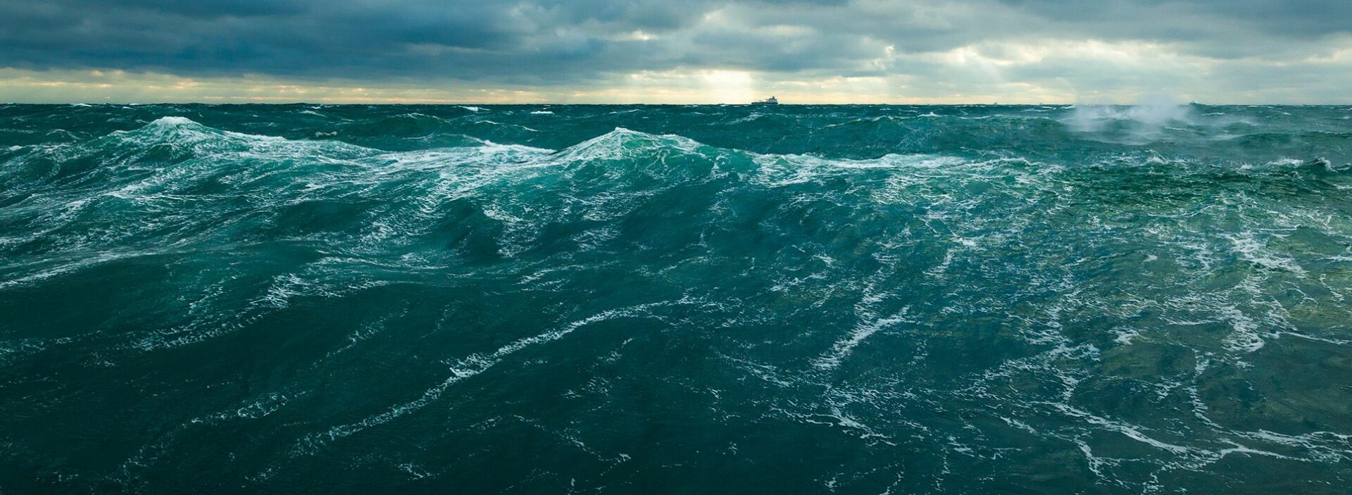 An image of the sea