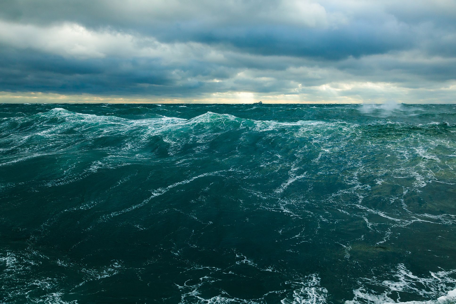 An image of the sea
